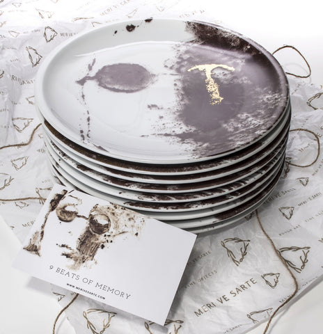 Nine decorative porcelain plates - Nine beats of memory set