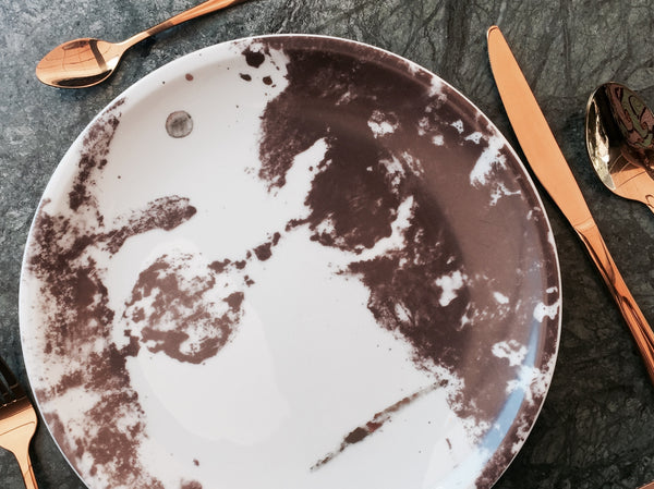 Decorative porcelain plate - Nine beats of memory 8